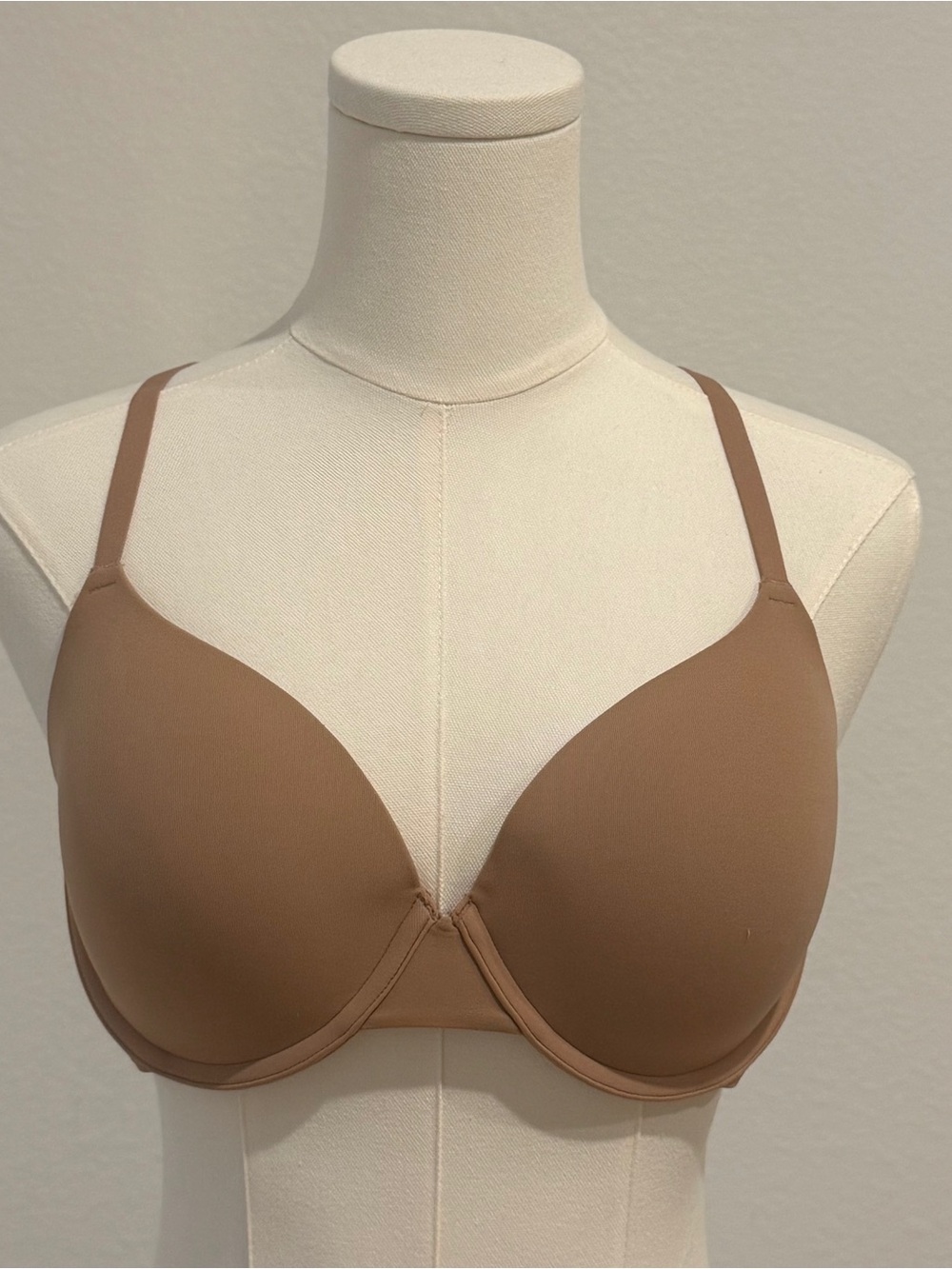 SKIMS Smooth T-Shirt Bra in Chestnut